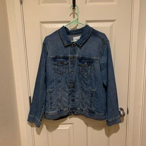 NWOT old navy jean jacket.